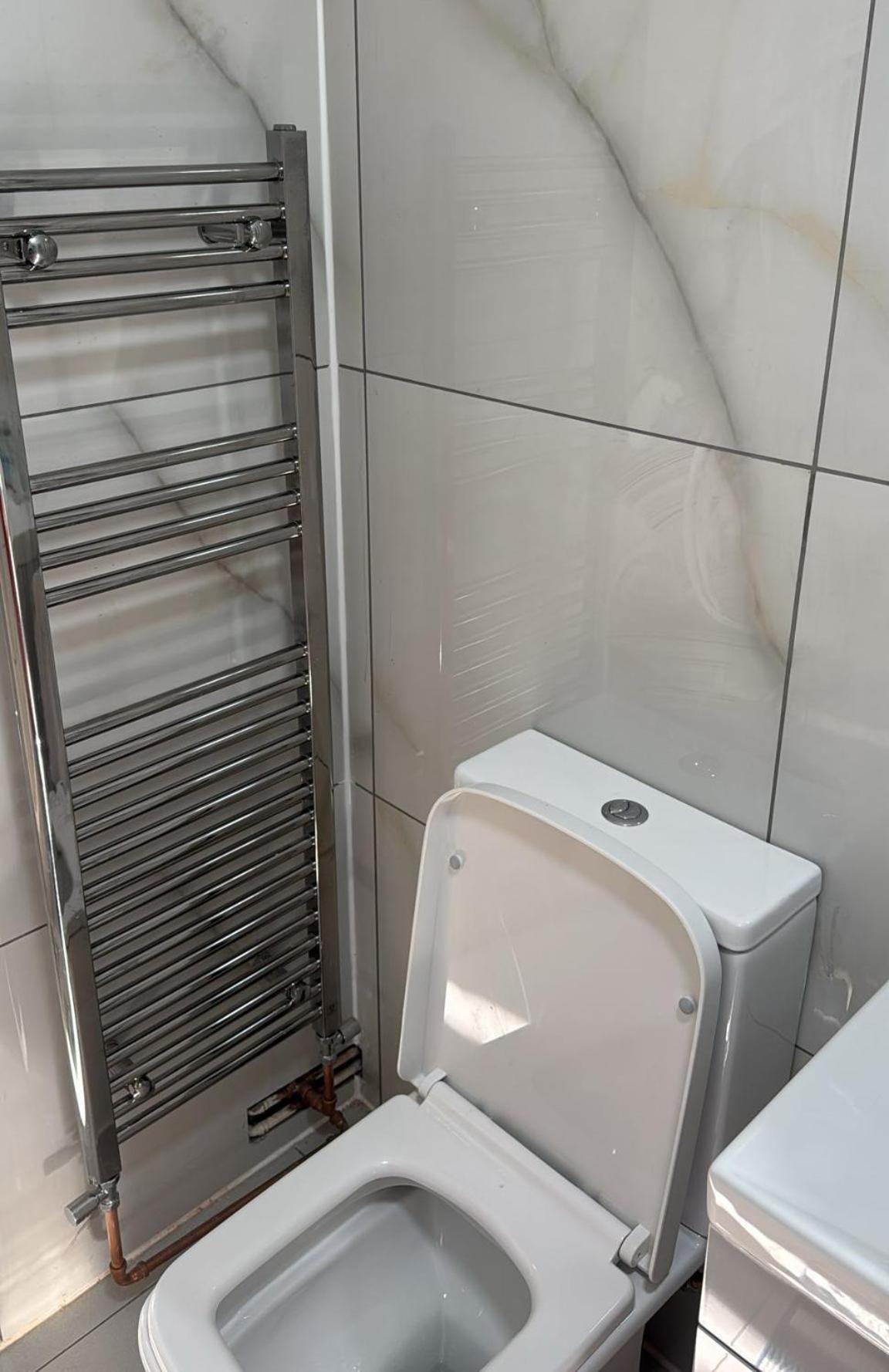 33Sm Dreams Unlimited Serviced Accommodation- Staines - Heathrow Stanwell Esterno foto
